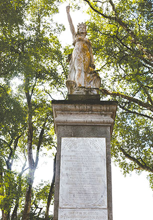 Monumento homenageia os pioneiros da Independência