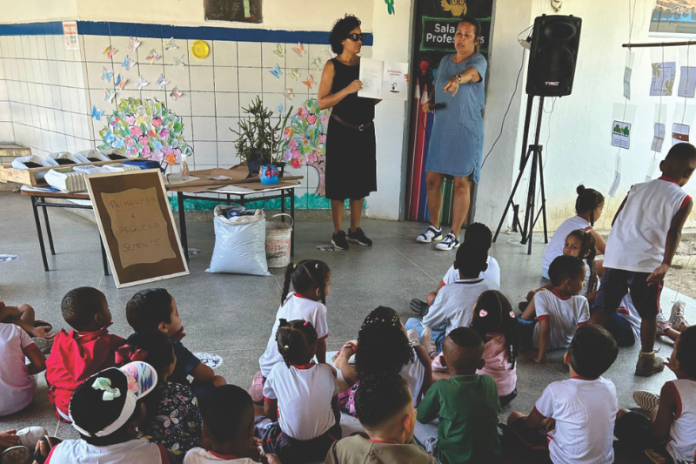Escola municipal de Lauro de Freitas ganha premiação nacional com projeto que envolve natureza e educação a escola municipal enock amaral, localizada no centro, conquistou destaque nacional ao vencer o prêmio escolas baseadas na natureza 2025 (ebn)