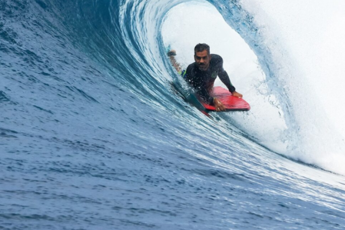 Baiano Uri Valadão vilas do atlantico recebe final de semana de esportes aquaticos