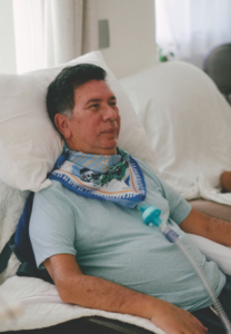 escritor convive com ela e lanca livro em lauro de freitas