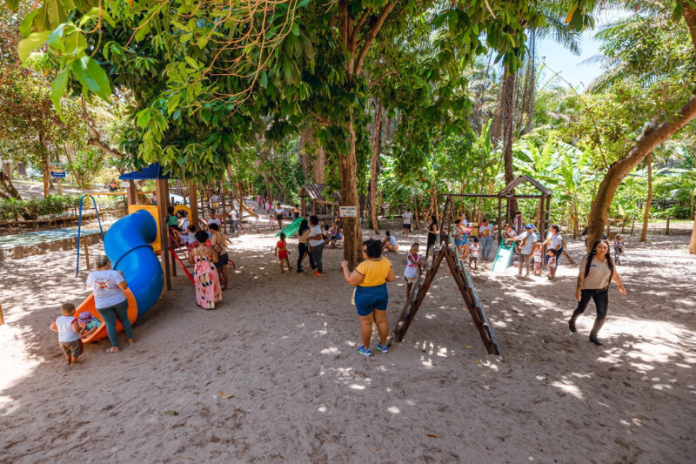 Já conhece o Parque Ecológico, em Vilas do Atlântico? parque ecologico destaque de entretenimento em lauro de freitas durante o verão