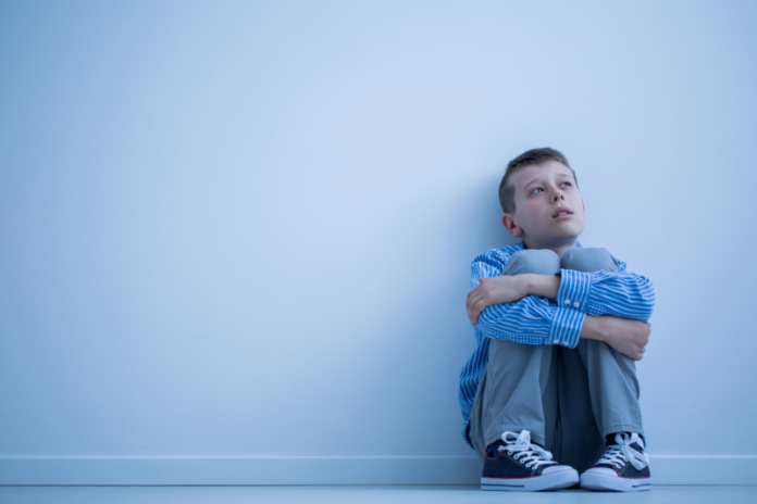 O Transtorno do Espectro Autista (TEA) ocupa hoje lugar de destaque no debate público, impulsionado pelo aumento dos diagnósticos como ajudar pessoas com autismo