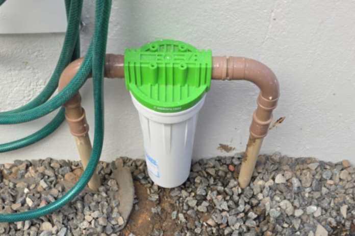 morador denuncia qualidade da agua distribuida pela embasa