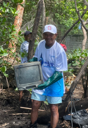 comunidade de lauro de freitas organiza mutirao para limpeza da foz do joanes