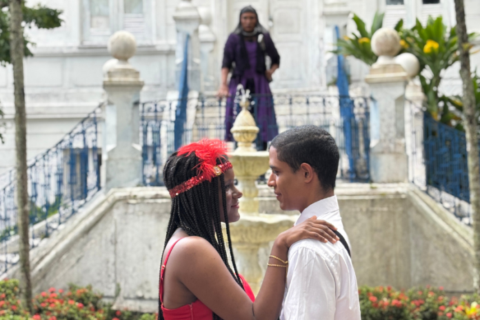 Nos dias 14 e 15 de agosto de 2026, às 20h, o Teatro de Bolso – Shopping Villas Boulevard, em Lauro de Freitas (BA), recebe o espetáculo “Florisvaldo – O Terror da Madrugada vilas do atlantico recebe comedia dramatica no teatro